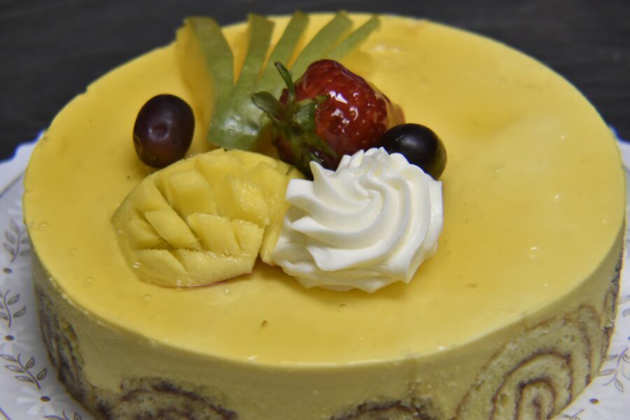 mousse-mango-cake-watergate-pastry-washington