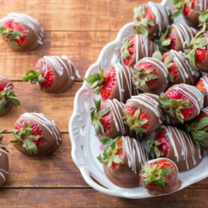 striped-choclate-strawberries-watergate-pastry-washington